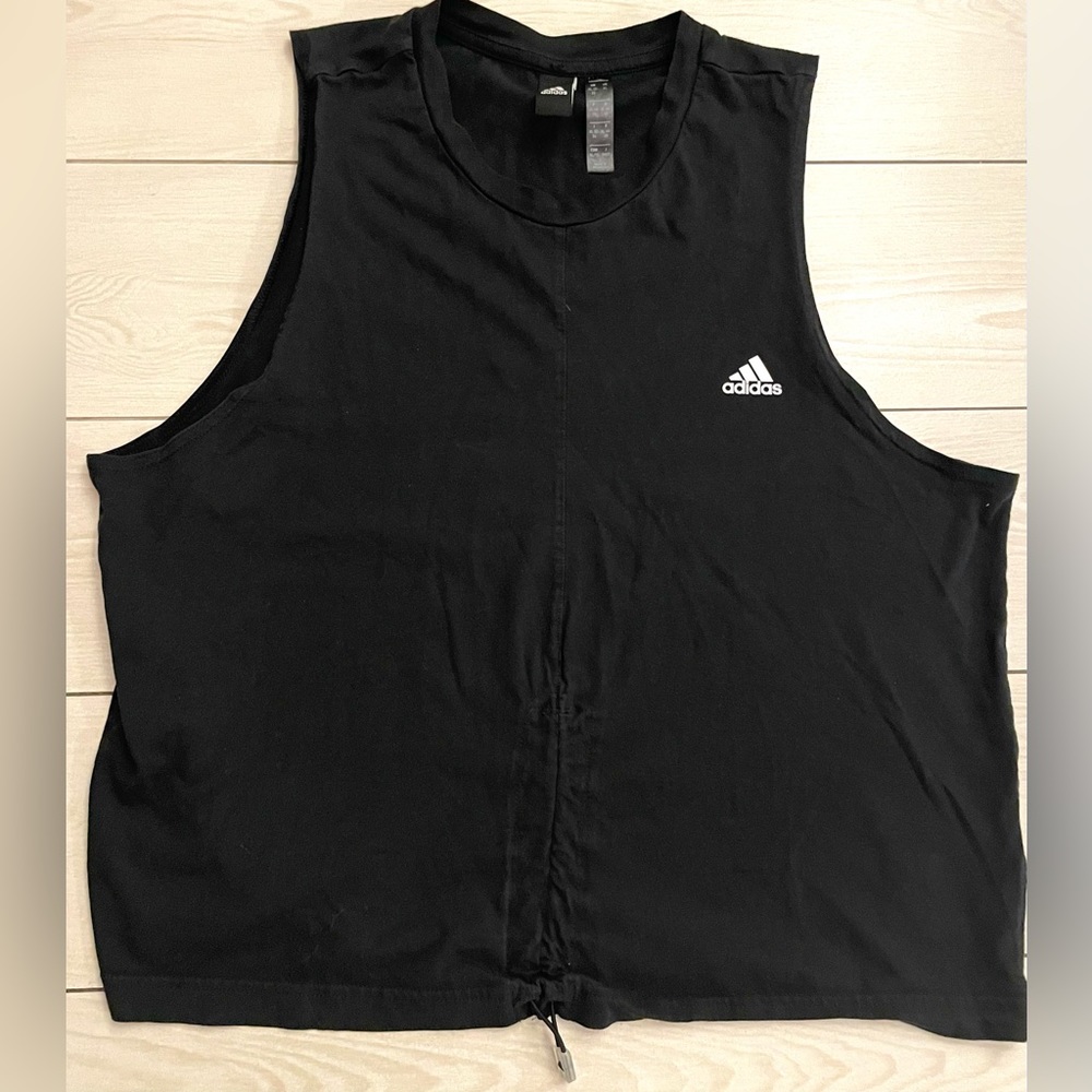Adidas womens muscle‎ tee with front logo and buttom scrunch size XL